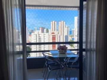 Apartamento em Boa Viagem com 4 quartos